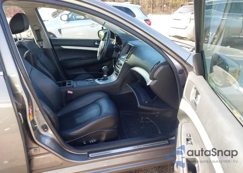 2009 Infiniti G37X из США, поврежденный, VIN JNKCV61F69M052709